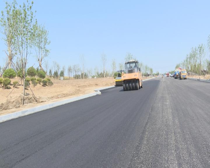 荣成市市政道路改造工程进展顺利 已完成七成路面铺设